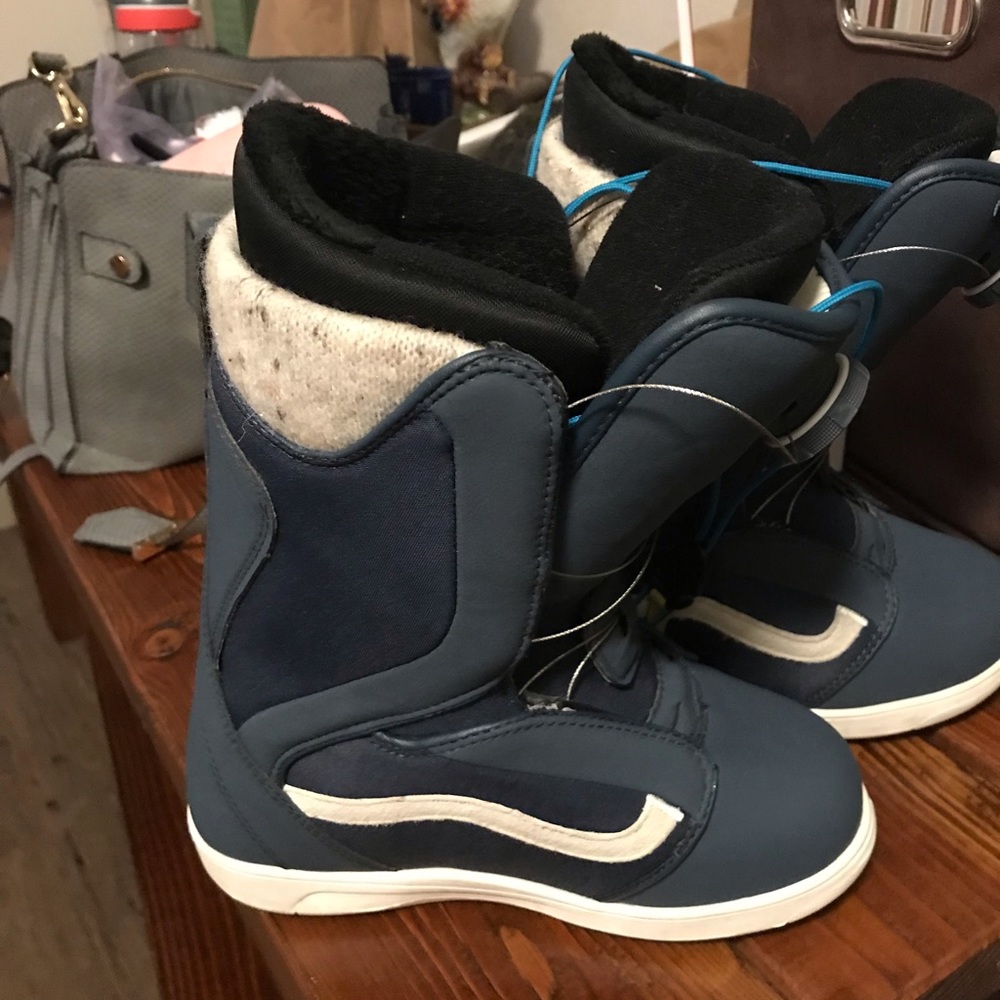 Vans encore snowboarding boots women’s